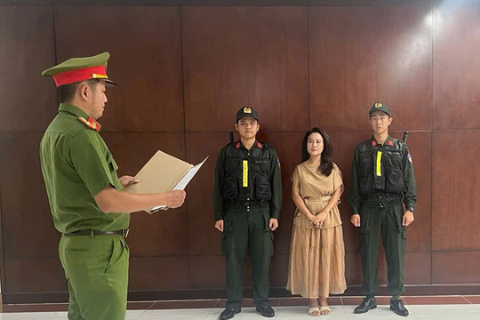 Khởi tố ca sĩ và giám đốc công ty truyền thông vi phạm quyền tác giả