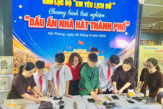 Giáo dục di sản qua hành trình khám phá 'Dấu ấn Nhà hát thành phố'