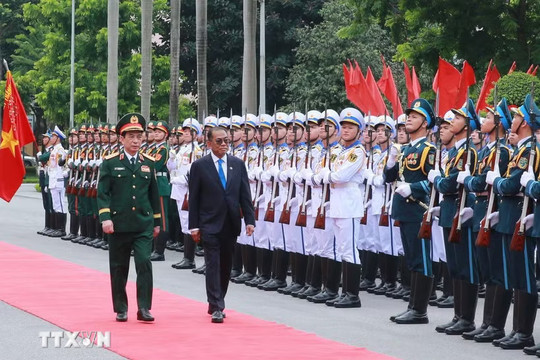 Bộ trưởng Bộ Quốc phòng Malaysia thăm chính thức Việt Nam