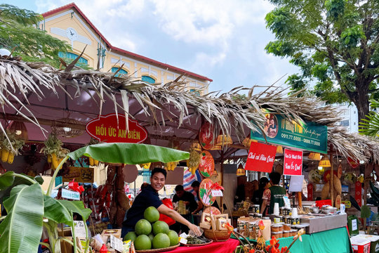 Reviving village markets through modern tourism