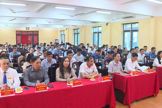 Khai giảng lớp bồi dưỡng kiến thức quản trị an ninh và quản trị an ninh phi truyền thống