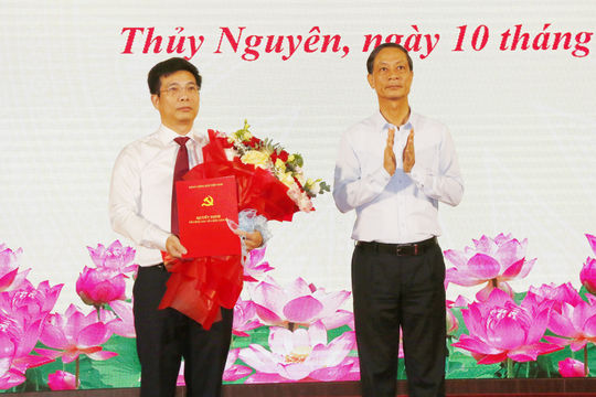 Đồng chí Bùi Hùng Thiện giữ chức Bí thư Đảng ủy phường Thủy Nguyên