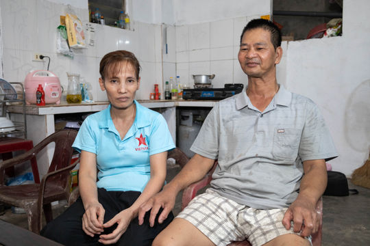 Ở lại bên người mang di chứng chất độc da cam