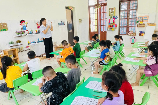 Sắp xếp trường học, đặt tên mới thế nào?