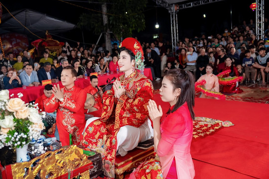 Gìn giữ di sản tín ngưỡng thờ Mẫu Tam phủ trên đất Cảng Hải Phòng