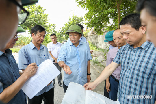 Phó Chủ tịch UBND thành phố Lê Trung Kiên chỉ đạo tháo gỡ vướng mắc tại một số dự án