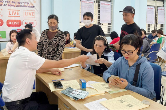 Lao động trung niên chủ động đổi hướng