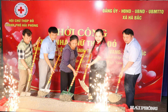 Khởi công nhà 'Chữ thập đỏ' tặng hộ khó khăn ở Hà Bắc