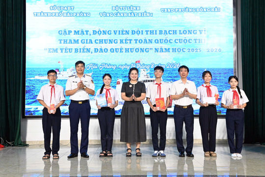 'Tiếp lửa' đội Bạch Long Vĩ dự chung kết toàn quốc cuộc thi 'Em yêu biển, đảo quê hương'