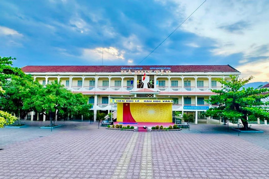 Kỷ luật một phó hiệu trưởng vi phạm quy chế thi tốt nghiệp