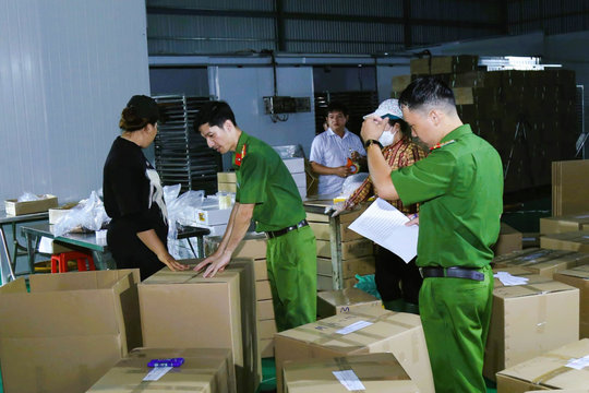 Triệt phá đường dây sản xuất, buôn bán thịt bò giả quy mô lớn