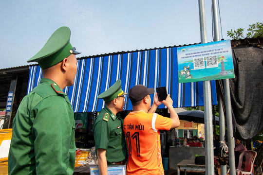 Triển khai mô hình QR kép chống khai thác IUU và tiếp nhận tin báo tố giác tội phạm