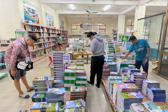Không để tình trạng thiếu sách giáo khoa mà chưa có phương án xử lý
