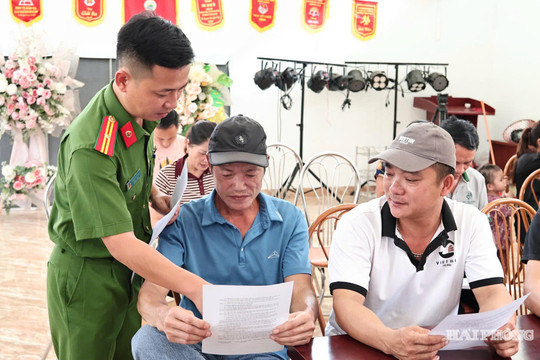 Được hỗ trợ lên đến 100%, các hộ dân trên đảo Việt Hải đồng thuận chuyển đổi sang xe máy điện