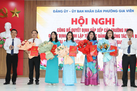 Công bố quyết định thành lập nhiều trường học mới