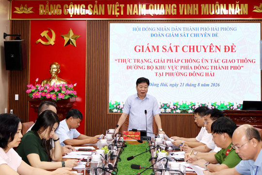 Nhiều tuyến đường nối cảng biển qua phường Đông Hải quá tải