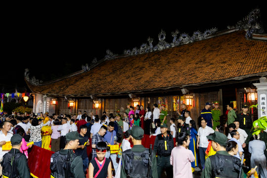 Nghĩ về kinh tế đêm Côn Sơn - Kiếp Bạc