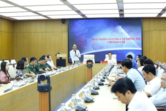 Chuyển từ 'quản lý' sang 'quản trị' trong phát ngôn báo chí