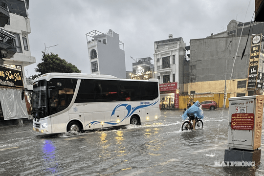 Cảnh báo mưa lớn và nguy cơ sạt lở đất ở Hải Phòng