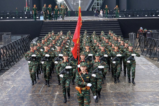 6 khối lực lượng vũ trang hợp luyện cho đêm nghệ thuật “Tổ quốc trong tim”