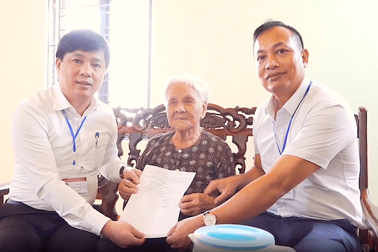 36 Bà mẹ Việt Nam anh hùng ở Hải Phòng được tặng căn hộ hoặc 800 triệu đồng từ Vingroup