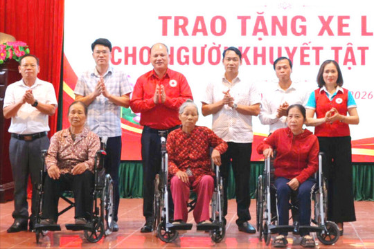 Giúp đúng lúc, đồng hành dài lâu