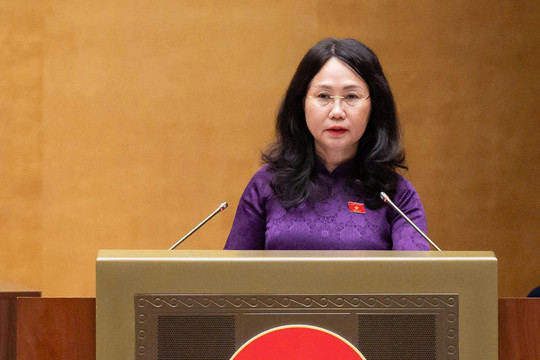 Quốc hội thông qua quy định kiểm soát chặt chẽ xuất bản phẩm về lịch sử, lãnh tụ