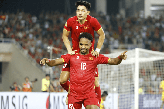Xuân Son và Đình Bắc cùng nhận giải Vua phá lưới ASEAN Cup 2026