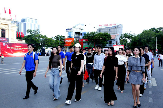 Phố đi bộ - ẩm thực sẵn sàng đưa hương vị Hải Phòng ra phố