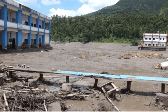 Việt Nam gửi điện thăm hỏi về lũ quét, sạt lở tại Trung Quốc và Nepal