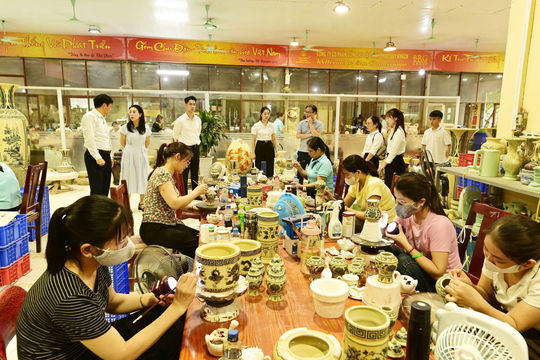 Du lịch học đường - Thêm yêu lịch sử, văn hóa quê hương