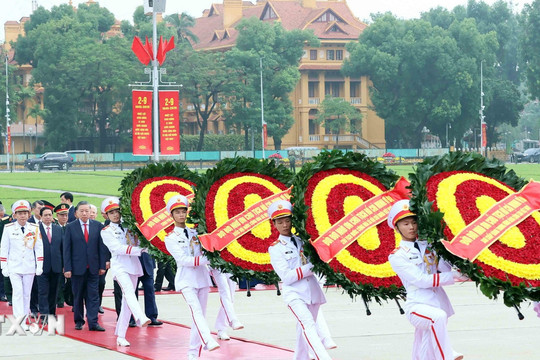 Lãnh đạo Đảng, Nhà nước vào Lăng viếng Chủ tịch Hồ Chí Minh dịp Quốc khánh