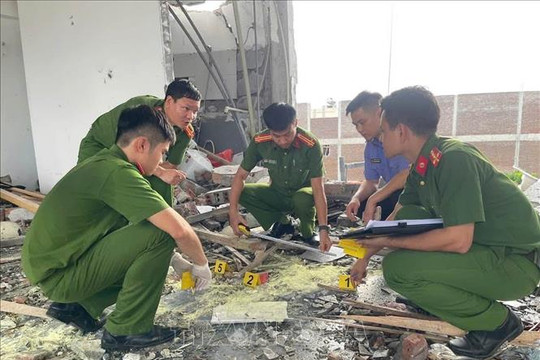 Tự chế pháo gây nổ phòng trọ ở Phú Thọ, 2 người tử vong