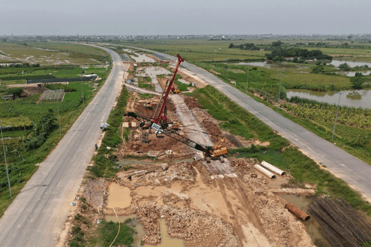 Thủ tướng Chính phủ yêu cầu đẩy nhanh tiến độ các dự án đường cao tốc tại khu vực phía Bắc