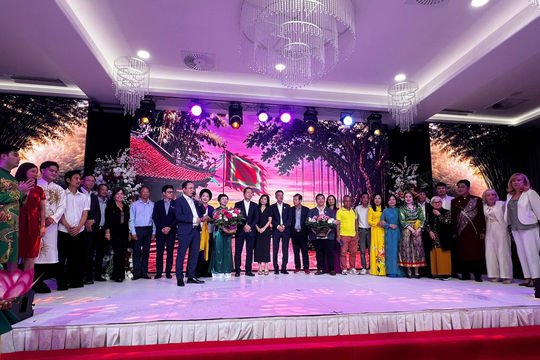 Đưa sắc màu văn hóa Việt đến cộng đồng người Việt tại Ba Lan