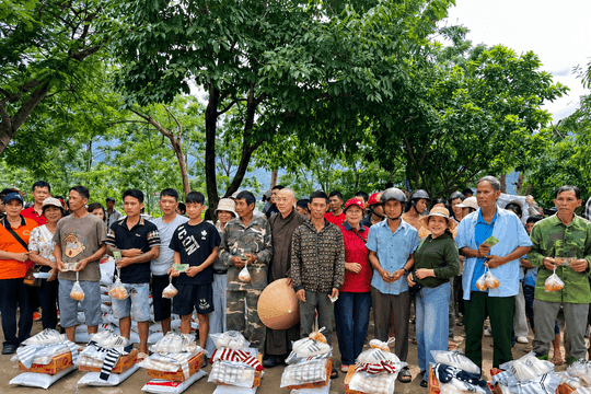 Những vòng tay nối dài yêu thương ở đất Cảng