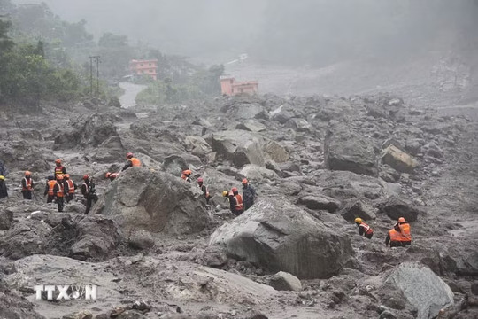 Xác minh thông tin 2 công dân Việt Nam mất tích trong trận lũ quét ở Nepal và Trung Quốc