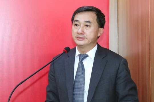 Toàn cảnh vụ mua đi bán lại thiết bị y tế để nâng giá của Công ty Việt Mỹ đến bắt Thứ trưởng Bộ Y tế Trần Văn Thuấn
