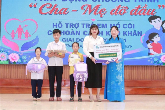 Hỗ trợ trẻ em mồ côi trước thềm năm học mới