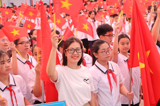 Sáng nay, hơn 1,1 triệu học sinh Hải Phòng khai giảng năm học mới