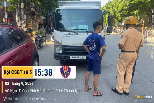 Chủ xe biển trắng chở hàng có thu tiền bị phạt 23 triệu đồng