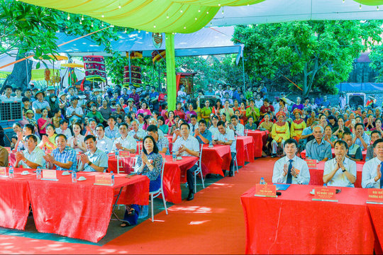 Đặc sắc Lễ hội đền Đồng Bào
