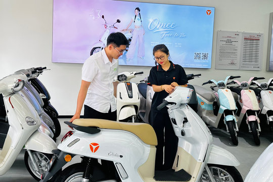 Làn sóng chuyển dịch sang xe máy điện