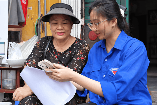 Đưa dịch vụ công đến tận nhà người cao tuổi