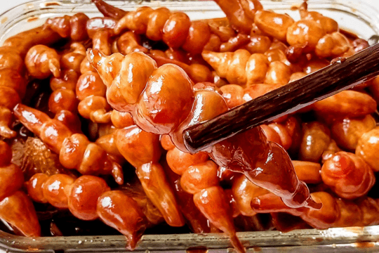 Sùng thảo - loại rau như con sâu trắng, ăn vào mùa thu bổ máu, dưỡng ruột