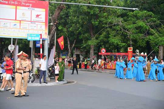 Bảo đảm an ninh, an toàn phố đi bộ, ẩm thực đêm