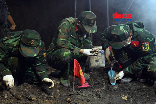 Quy tập thêm 11 bộ hài cốt liệt sĩ tại Công viên Lê Thị Riêng