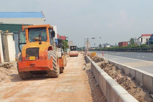 Tăng tốc bàn giao mặt bằng Dự án đường gom phía bắc quốc lộ 5
