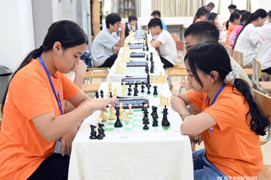 660 thanh thiếu nhi tranh Giải cờ vua