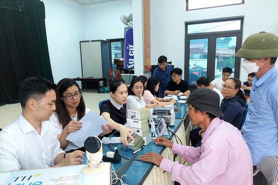 54 hộ đầu tiên ở Dương Kinh nhận bồi thường dự án đường sắt